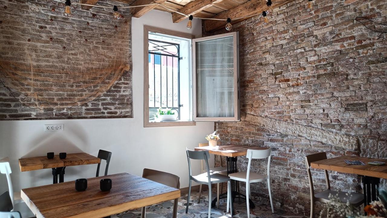 Casa Cuccagna Chioggia - Vista Canal Vena Bagian luar foto