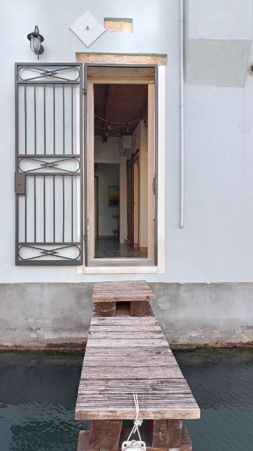 Casa Cuccagna Chioggia - Vista Canal Vena Bagian luar foto
