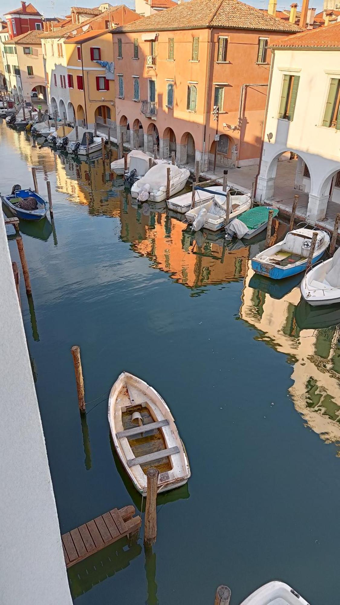 Casa Cuccagna Chioggia - Vista Canal Vena Bagian luar foto